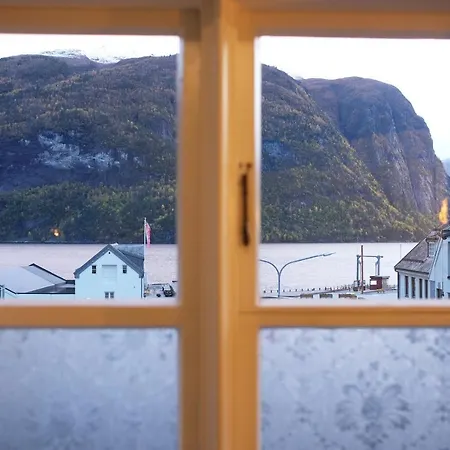 Sylte Hotell, * Valldal